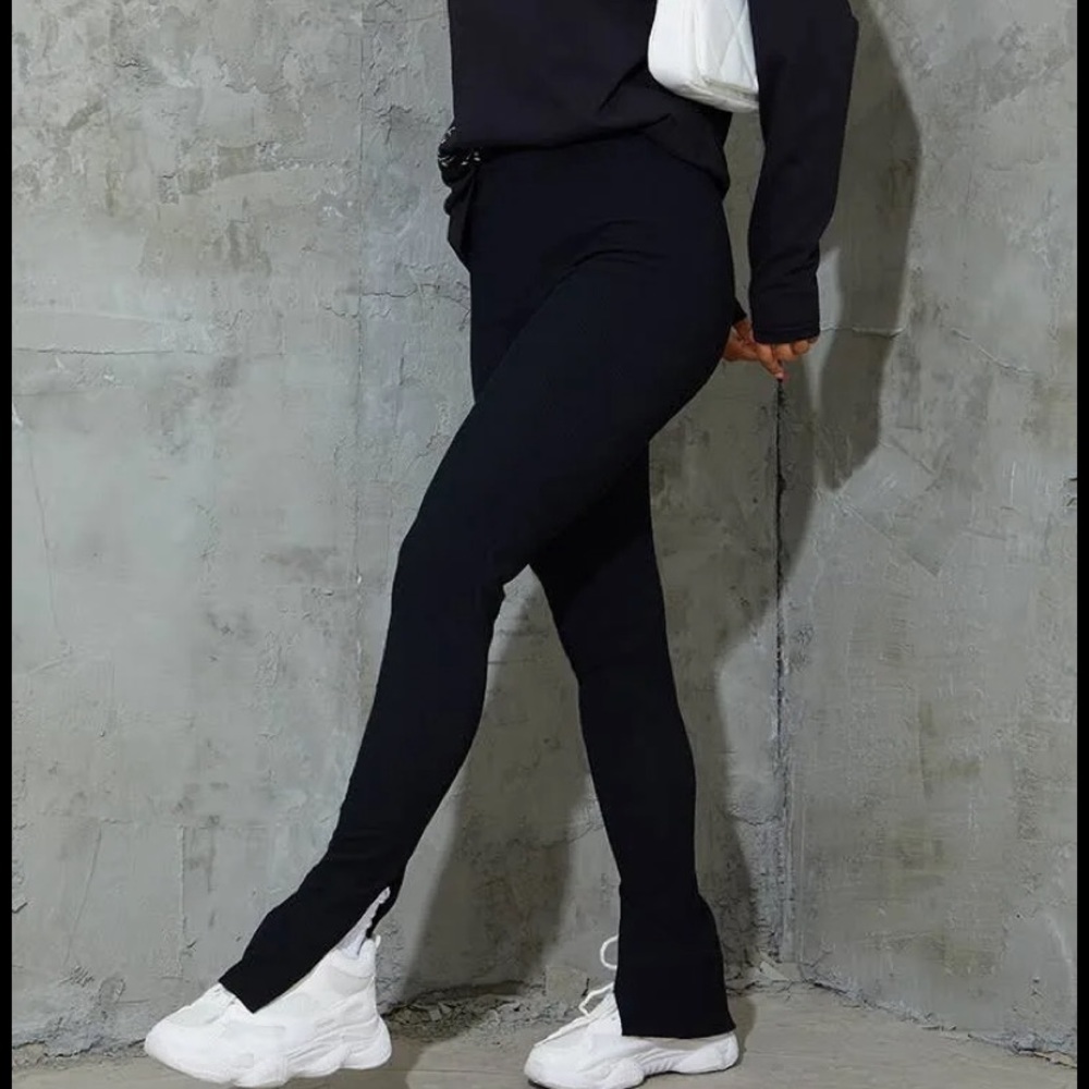 BRAND NEW NASTY GAL SPLIT LEGGINGS